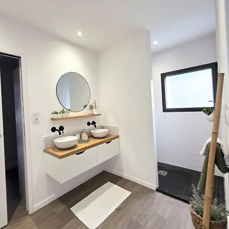 Maison Cosy En Centre-ville, 8 Voyageurs Apartment *
