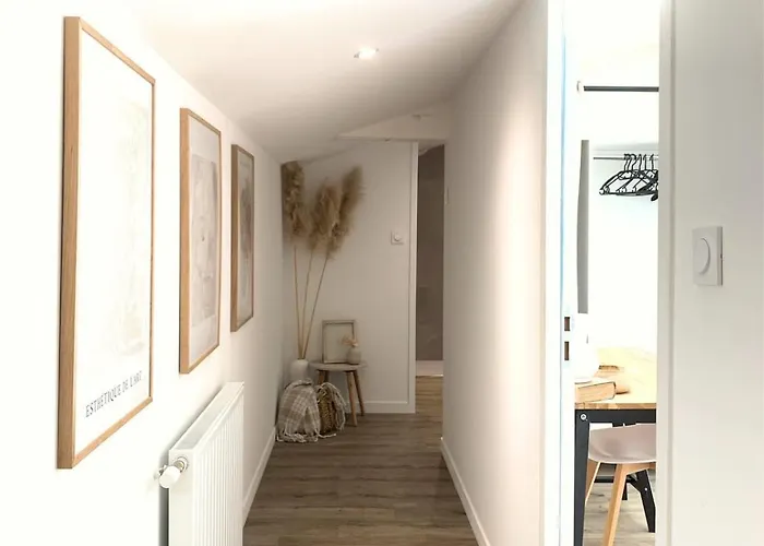 Апартаменты Maison Cosy En Centre-Ville, 8 Voyageurs Beaupreau-en-Mauges